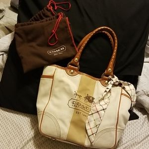🦋Coach Shoulder Bag with Dust Bag